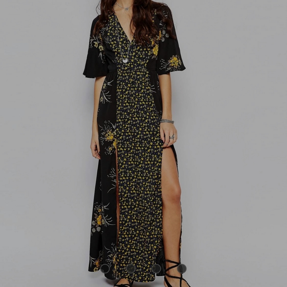 ♡Band Of Gypsies Maxi Dress in Mixed Floral Print♡